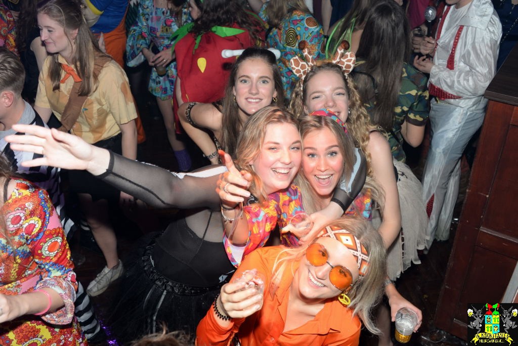 ../Images/Carnavals vrijdagavond in VdG 210.jpg
